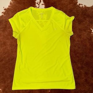 V neck activewear shirt